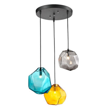 lampe à suspension géométrique en verre coloré